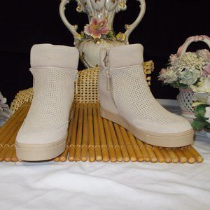 STEVE MADDEN LINQSP WEDGE SNEAKER tan